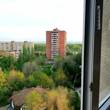 Apartment на Стрелке с красивым видом на Иртыш Оскемен Екстер'єр фото