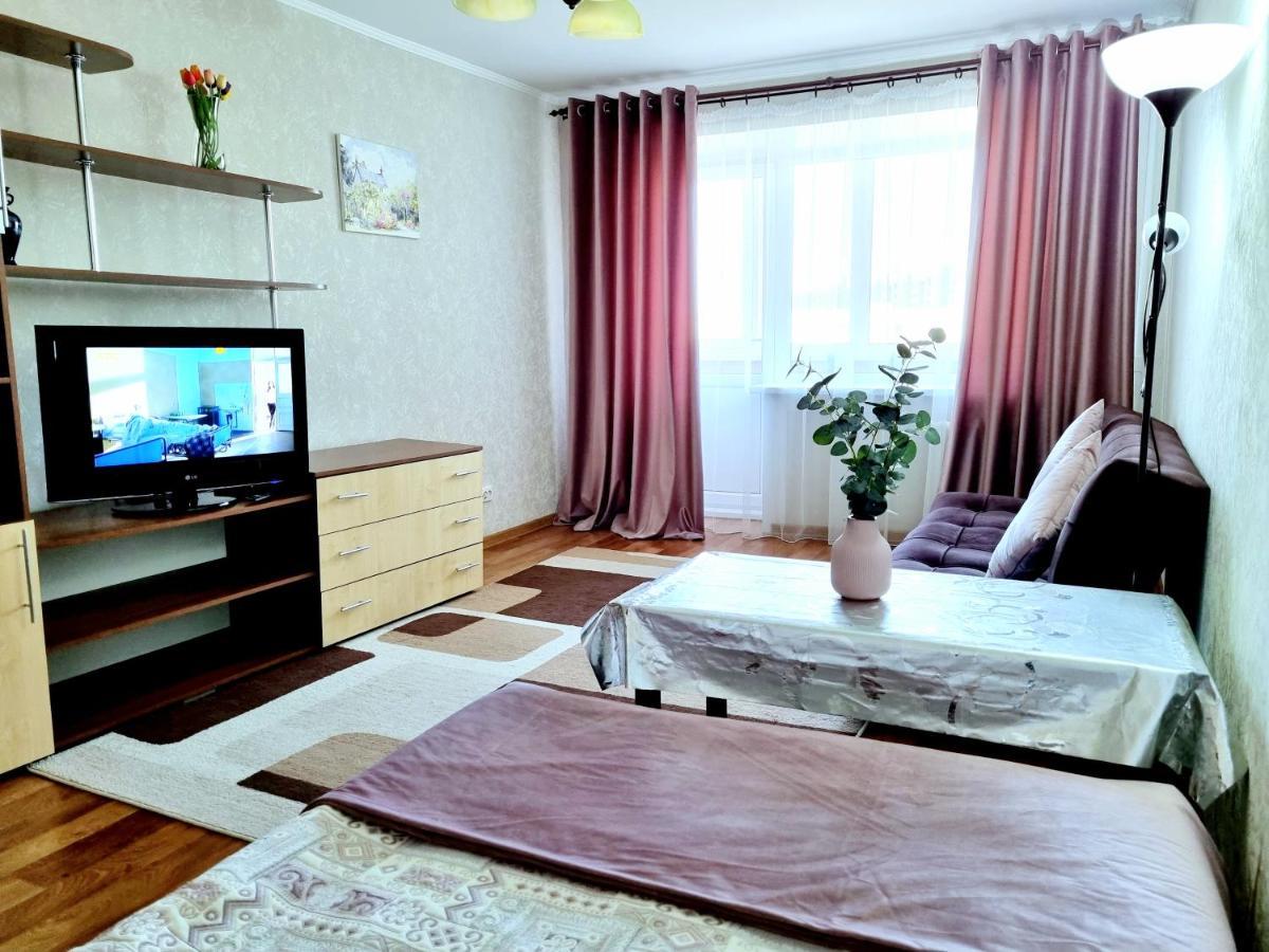 Apartment на Стрелке с красивым видом на Иртыш Оскемен Екстер'єр фото